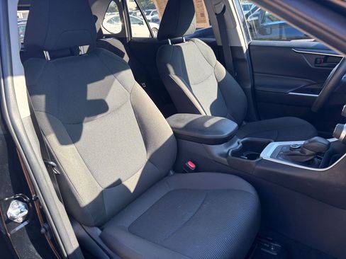 Used 2025 Toyota RAV4 LE image 36
