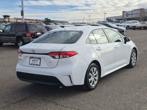 Used 2024 Toyota Corolla LE image 5