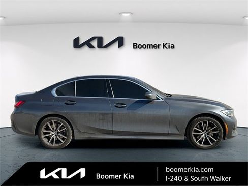 Used 2022 BMW 330i xDrive Sedan w/ Driving Assistance Package image 4