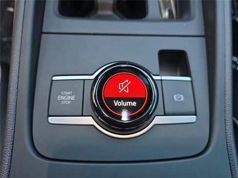 New 2026 Volkswagen Tiguan SE R-Line image 17