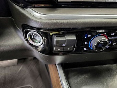 Used 2023 Chevrolet Silverado 1500 High Country w/ Technology Package image 33