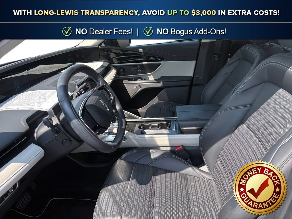Used 2025 Lincoln Nautilus Reserve AWD/4WD image 14