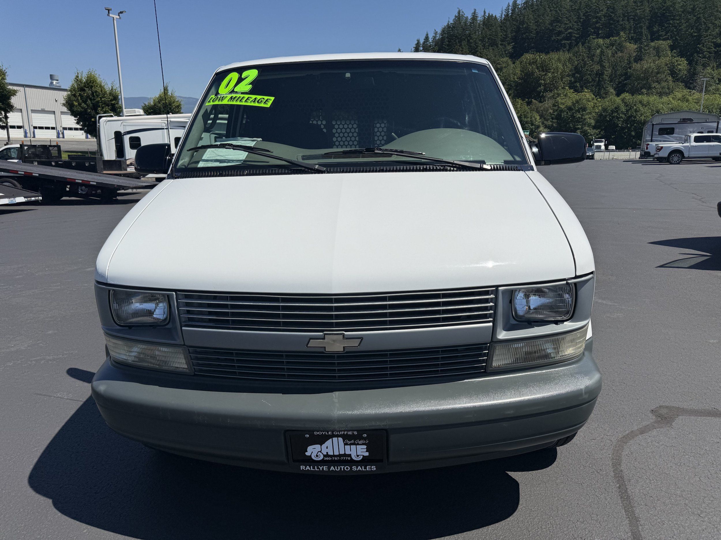 Used 2002 Chevrolet Astro RWD image 3