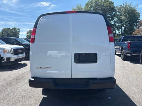 Used 2025 Chevrolet Express 2500 Extended w/ Driver Convenience Package RWD image 6