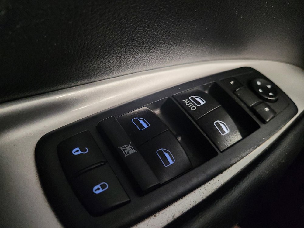 Used 2019 Dodge Journey SE w/ Connectivity Group FWD image 27