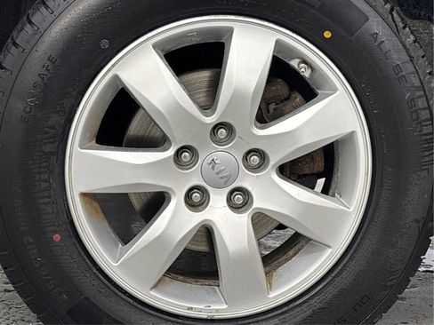 Used 2012 Kia Sorento LX image 31