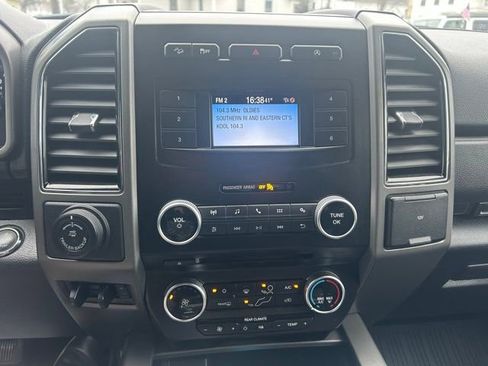 Used 2018 Ford Expedition XLT AWD/4WD image 26