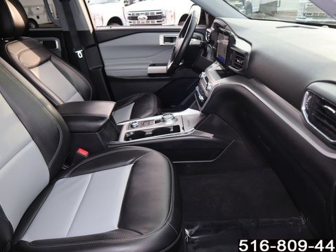 Used 2022 Ford Explorer XLT w/ Equipment Group 202A image 21