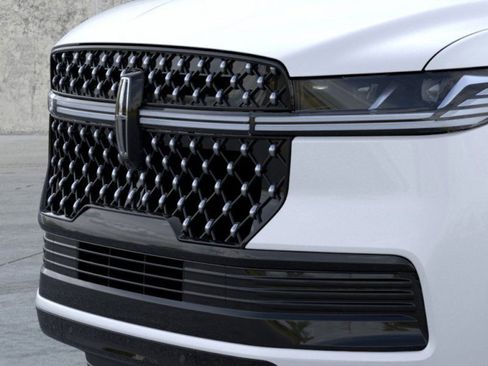New 2025 Lincoln Navigator Black Label image 17