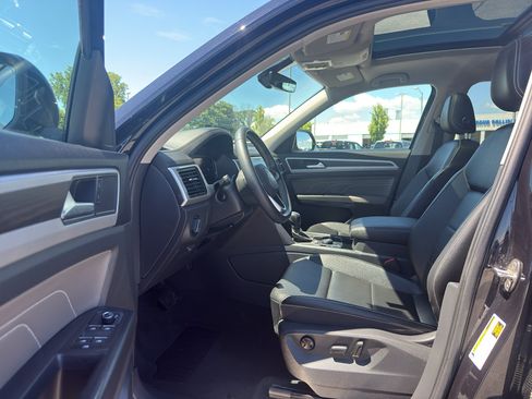 Used 2023 Volkswagen Atlas SE AWD/4WD image 12