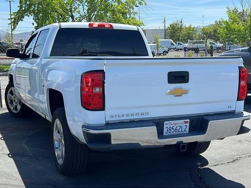 Used 2018 Chevrolet Silverado 1500 LT w/ LT Convenience Package RWD image 3