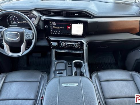 Used 2025 GMC Sierra 3500 Denali w/ Denali Reserve Package AWD/4WD image 14