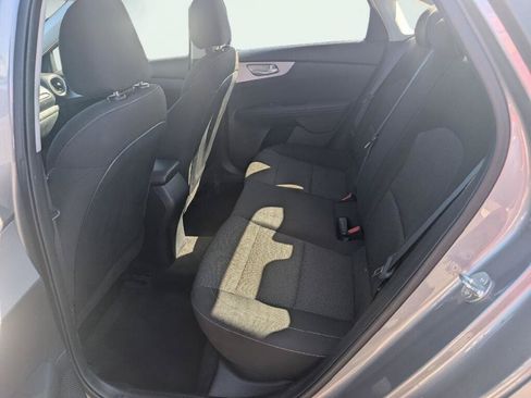 Used 2024 Kia Forte LXS FWD image 17