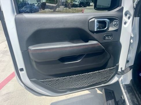 Used 2022 Jeep Gladiator Rubicon w/ LED Lighting Group AWD/4WD image 9