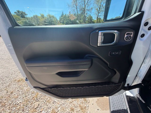 Used 2024 Jeep Wrangler Sport AWD/4WD image 13