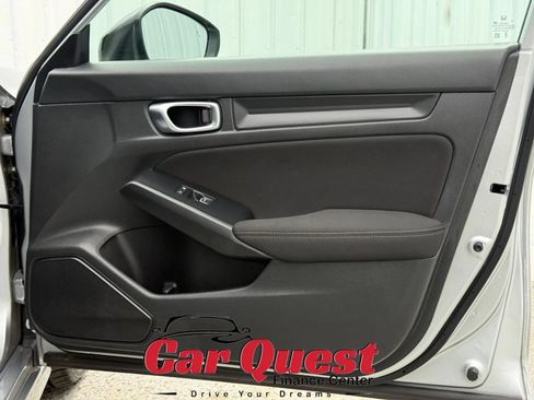 Used 2025 Honda Civic Sport image 19