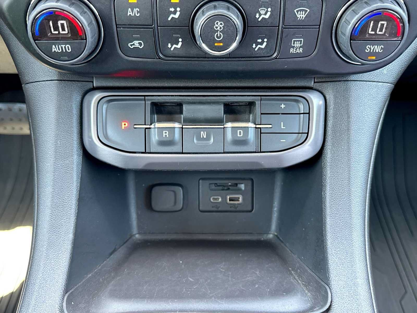 Used 2020 GMC Acadia AT4 w/ Trailering Package AWD/4WD image 32