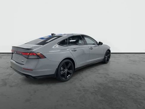 Used 2025 Honda Accord Sport image 4