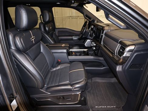 Certified 2024 Ford F350 Platinum image 21