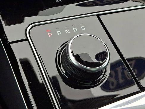 Used 2018 Land Rover Range Rover Velar S AWD/4WD image 16