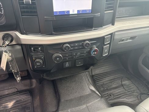 Used 2023 Ford F350 XL w/ Snow Plow Prep Package image 10