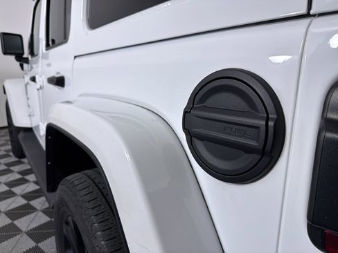 Used 2021 Jeep Wrangler Unlimited Sahara w/ Cold Weather Group image 30