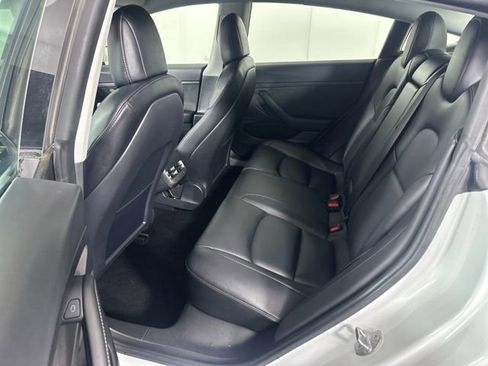 Used 2021 Tesla Model 3 Standard Range Plus image 24