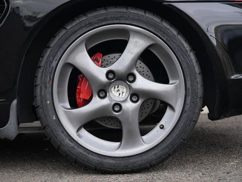 Used 2004 Porsche Boxster S image 17