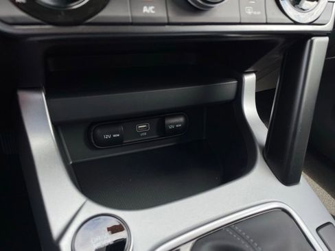 New 2026 Kia Seltos LX FWD image 19