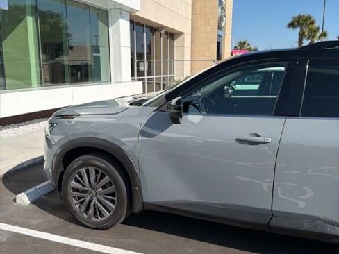 Used 2023 Nissan Pathfinder SL w/ SL Premium Package image 9