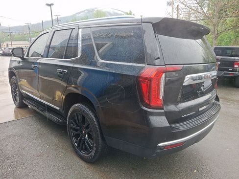 Used 2023 GMC Yukon SLT AWD/4WD image 4