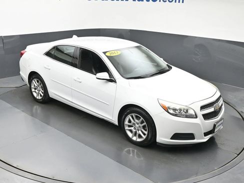 Used 2013 Chevrolet Malibu LT w/ Power Convenience Package FWD image 3