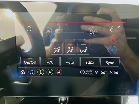 Used 2021 Chevrolet Corvette Stingray Premium Conv w/ Battery Protection Package RWD image 19