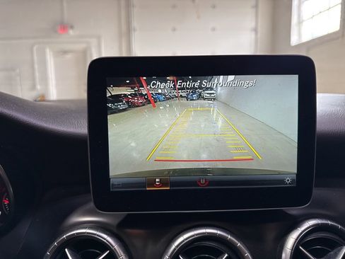 Used 2018 Mercedes-Benz CLA 250 4MATIC image 20