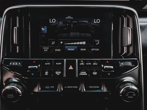 Used 2022 Lexus LX 600 4WD w/ Appearance Package image 20