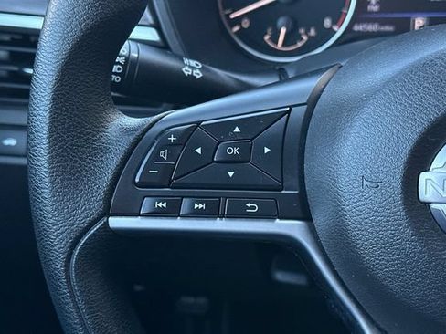 Used 2025 Nissan Altima 2.5 SV FWD image 26