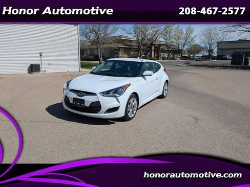 Used 2016 Hyundai Veloster FWD image 1