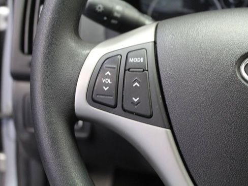 Used 2012 Hyundai Elantra w/ Preferred Pkg FWD image 9