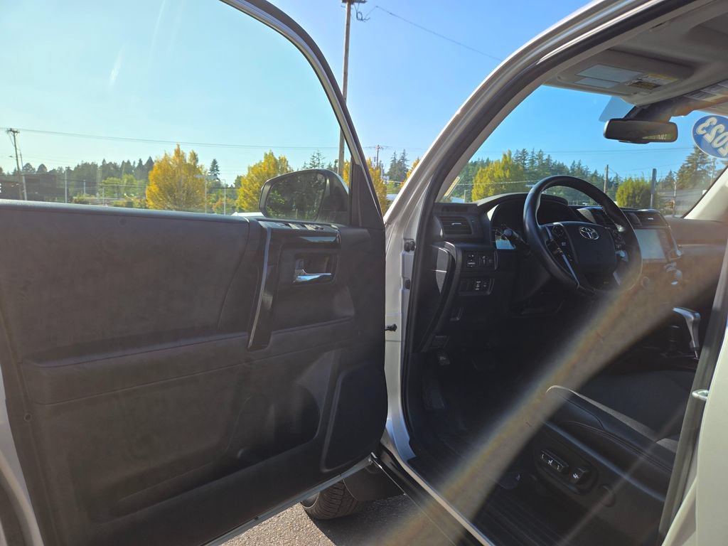 Used 2023 Toyota 4Runner TRD Off-Road Premium w/ Moonroof Package AWD/4WD image 20