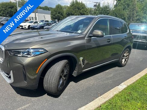 Used 2024 BMW X5 xDrive40i w/ Premium Package AWD/4WD image 5