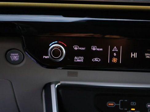 New 2026 Kia Carnival SX Prestige FWD image 28