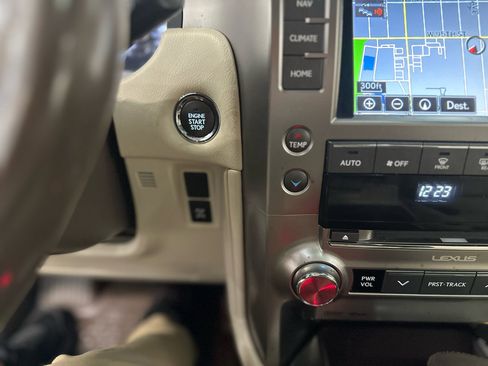 Used 2018 Lexus GX 460 Premium w/ Premium Package image 22