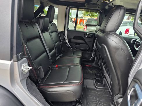 Used 2021 Jeep Wrangler Unlimited Rubicon AWD/4WD image 27