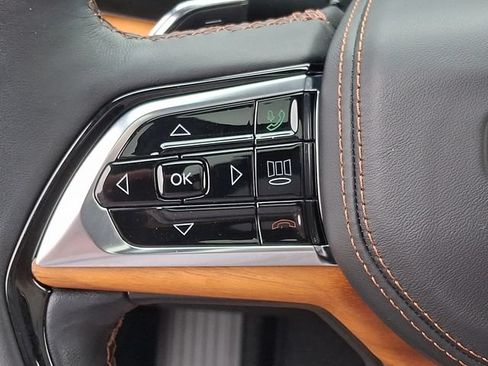 Used 2024 Jeep Grand Cherokee L Summit AWD/4WD image 23