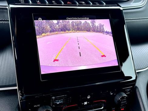 Used 2025 Jeep Grand Cherokee L Altitude RWD image 15
