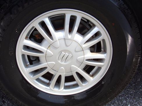 Used 2004 Buick Le Sabre Limited FWD image 16