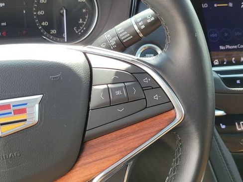 Used 2024 Cadillac XT5 Premium Luxury FWD image 28