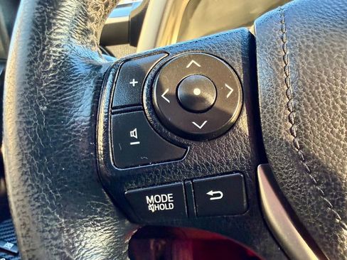 Used 2013 Toyota RAV4 Limited image 27