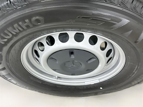 Certified 2025 Mercedes-Benz Sprinter 2500 image 29