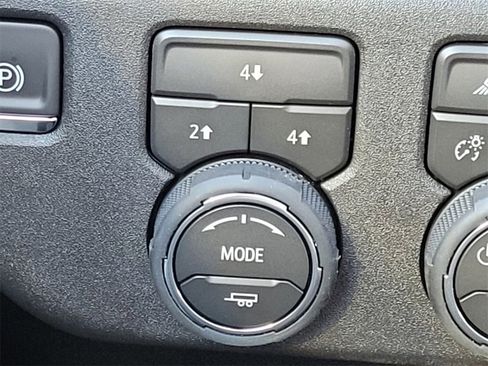 Used 2026 Chevrolet Silverado 2500 LT w/ Safety Package image 23